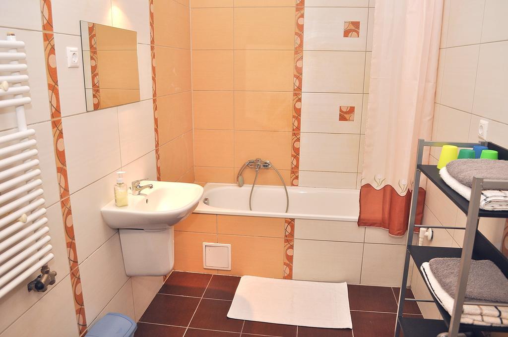 Tisza Palota Apartmanok Szeged Phòng bức ảnh