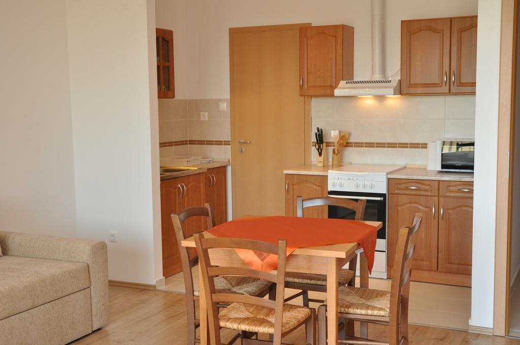 Tisza Palota Apartmanok Szeged Phòng bức ảnh
