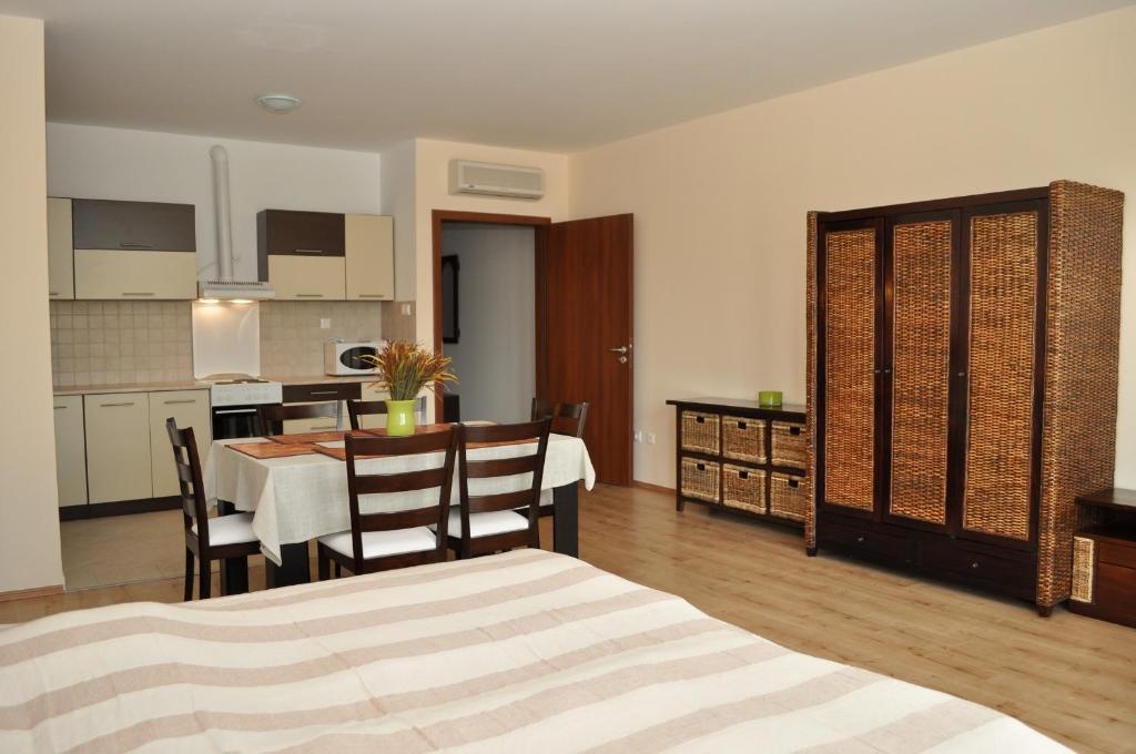 Tisza Palota Apartmanok Szeged Phòng bức ảnh