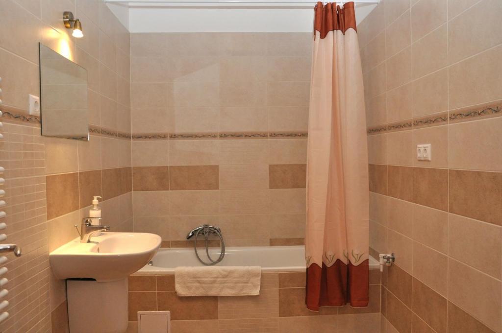 Tisza Palota Apartmanok Szeged Phòng bức ảnh