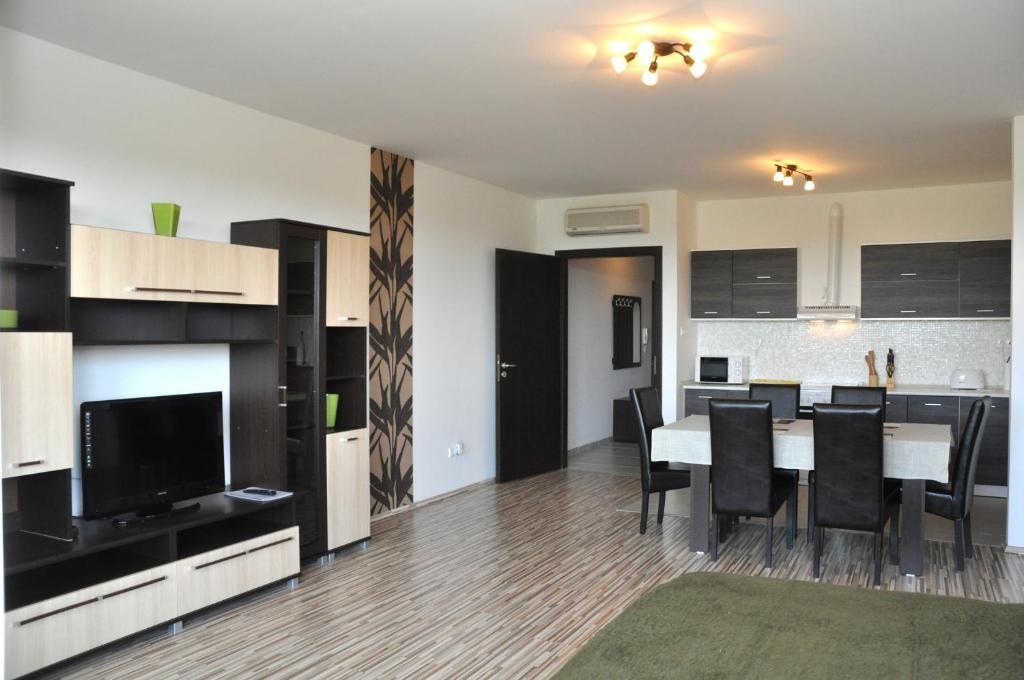 Tisza Palota Apartmanok Szeged Phòng bức ảnh