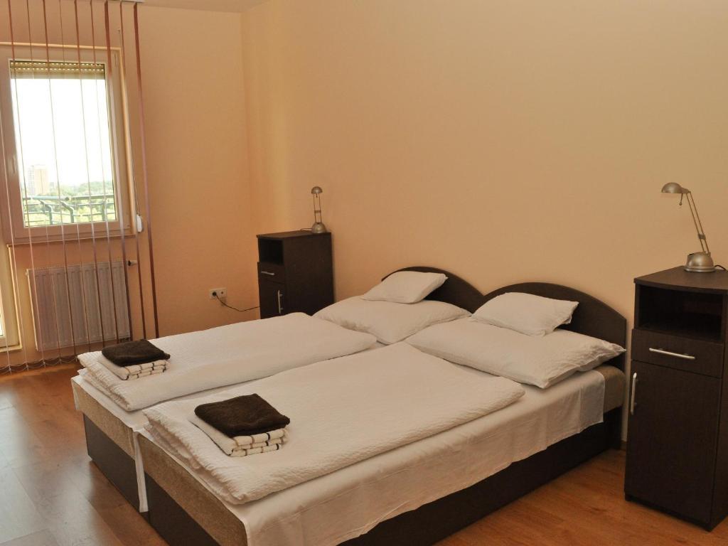 Tisza Palota Apartmanok Szeged Phòng bức ảnh